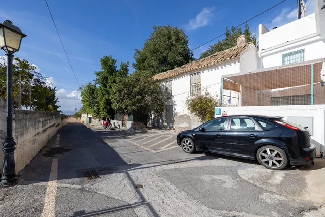 ¡Tu hogar soñado te espera en esta espectacular casa reformada! — 34