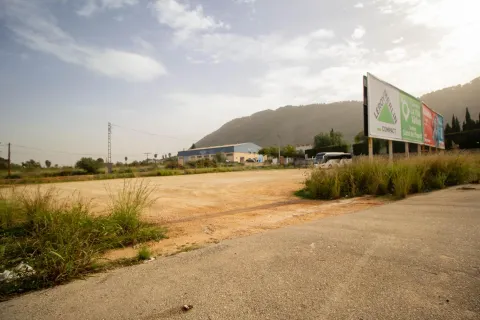 Aquí puede nacer tu proyecto: un terreno con espacio, servicios y una ubicación que impulsa negocios de verdad