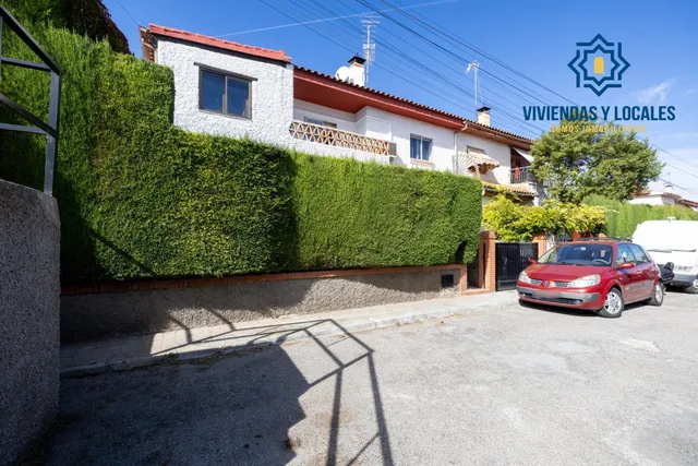 Preciosa casa en Ogíjares con piscina y jardín — 2