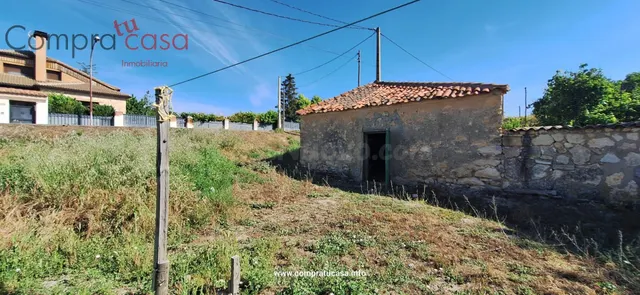 VENTA CASA PIEDRA CON JARDIN.-.MADRONA - foto 2