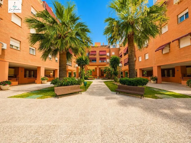 habitación EN RESIDENCIAL CON JARDINES EN TEATINOS (MALAGA) — 15