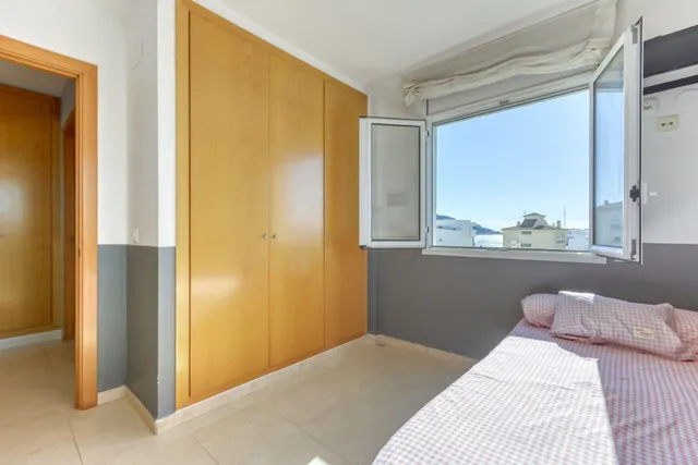 ATICO DUPLEX CON VISTAS A SOLO 150 M DE LA PLAYA — 24
