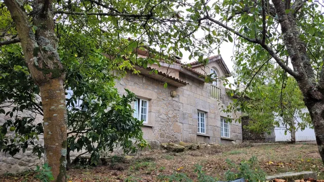 Chalet 6 dormitorios en Vilanova de Arousa — 3