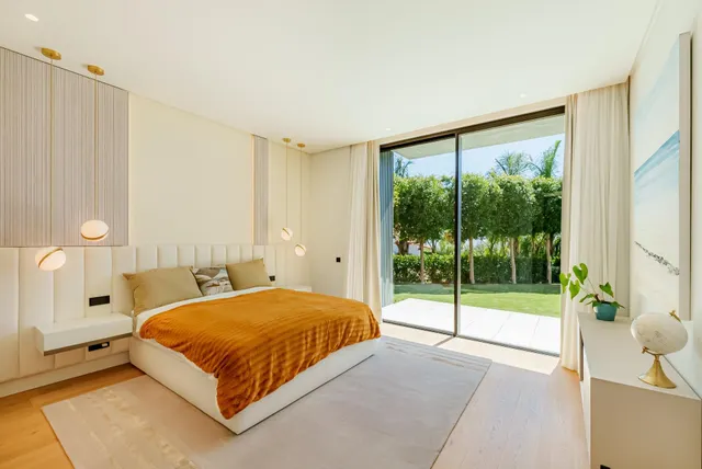 VILLA DE LUJO EN URBANIZACIÓN LA QUINTA, BENAHAVIS — 24