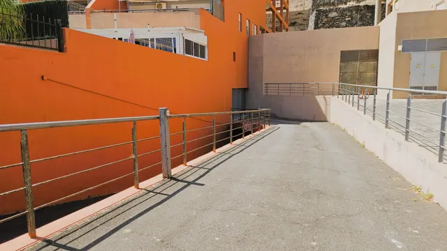 Oportunidad. Radazul Bajo -- Lote de 9 Plazas de Garaje — 4