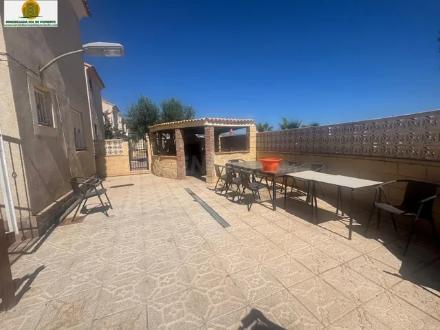 Chalet independiente con jardín, parking y solárium en Polop - foto 4