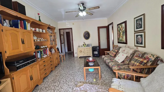 APARTAMENTO EN PRIMERA LINEA LATERAL  A 50 METROS DEL MAR — 8