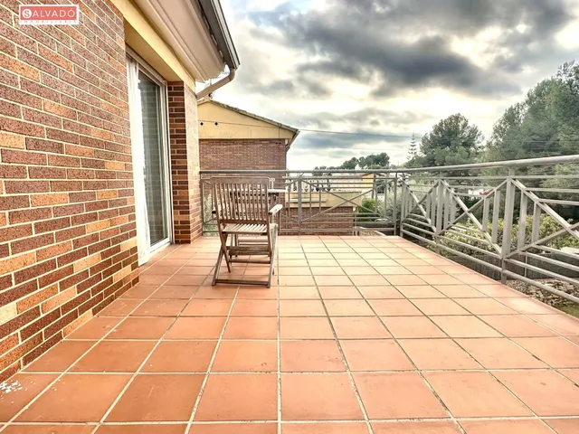 Casa con gran jardín, pérgola y barbacoa en Segur de Calafell !! — 29