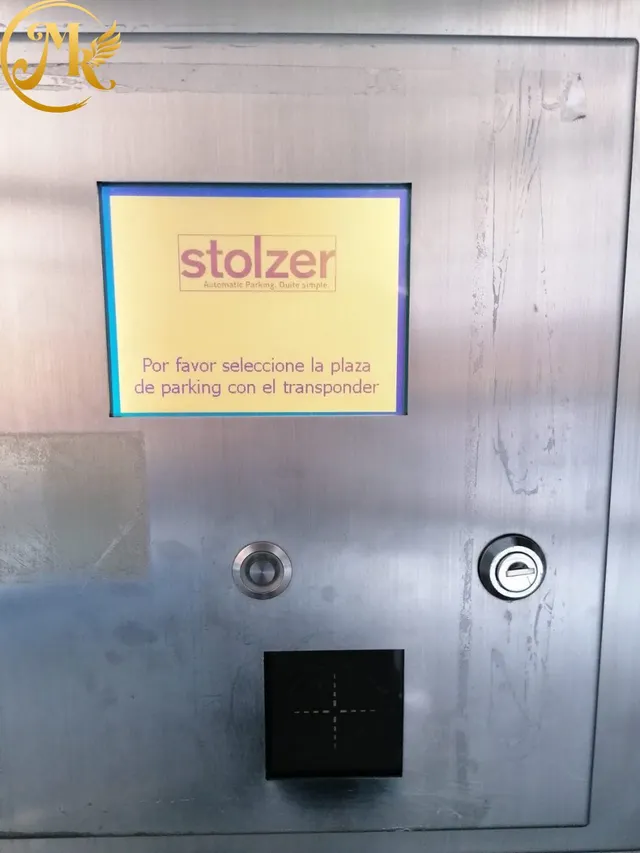 PLENO CENTRO, ZONA GUEVARA. APARCAMIENTO AUTOMÁTICO. — 10