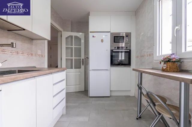 Encantadora Casa Reformada en Ogijares con Vistas y Espacios para Disfrutar — 10