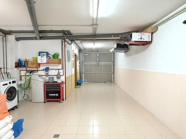 FANTÁSTICA CASA CON JARDÍN Y PISCINA!!! — 28