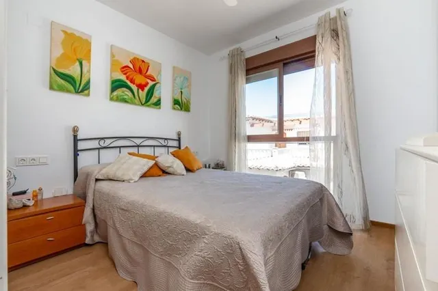 Piso con garaje en venta en Ogijares — 13