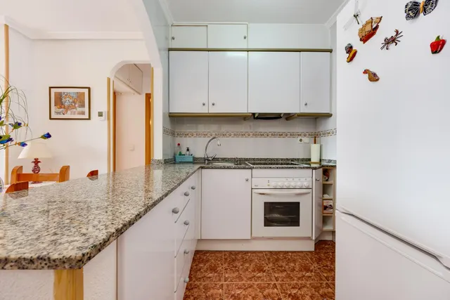 Apartamento 2 dormitorios con orientación sur y piscina comunitaria. — 9