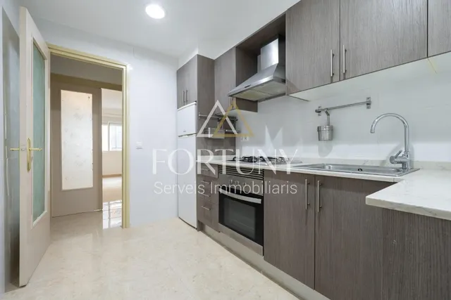 Piso en venta en Av Carrilet, Reus.