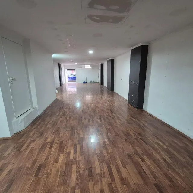 SE VENDE LOCAL EN EL CENTRO DE LA VALL D'UIXO ZONA MERCADO - foto 3