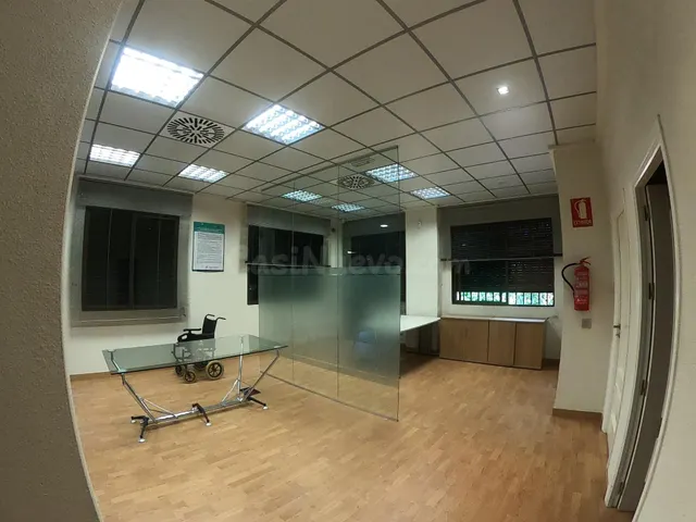 ALQUILER DE OFICINA EN AVDA. DE LA FAMA. - foto 3