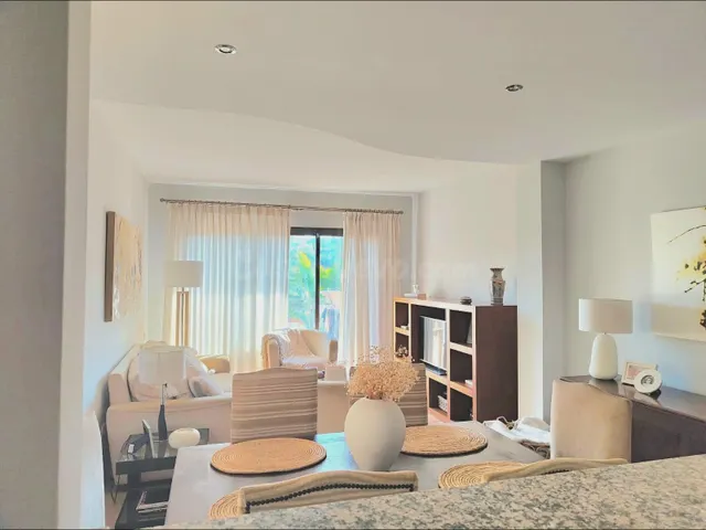 EXCLUSIVO APARTAMENTO EN RÍO REAL - foto 2