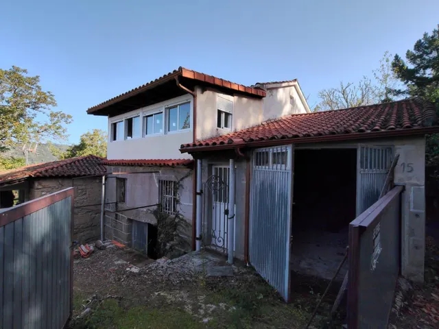 CASA independiente, con pequeño terreno. Nogueira de Ramuin — 2