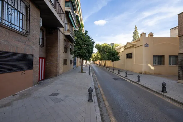 Local comercial de 150 m2 entre Camino de Ronda y Alhamar – doble acceso — 19