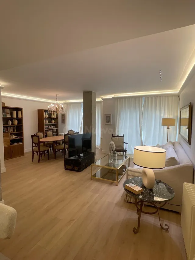 Piso de Lujo TOTALMENTE REFORMADO en Alquiler | Centro - Figares, Granada Referencia: DLR00282 — 3