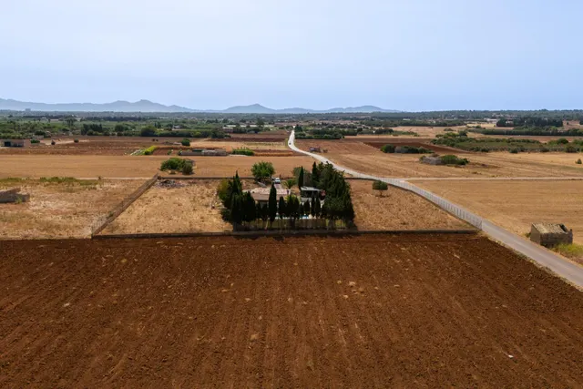 ESPECTACULAR FINCA RÚSTICA CON MOLINO EN MURO — 44