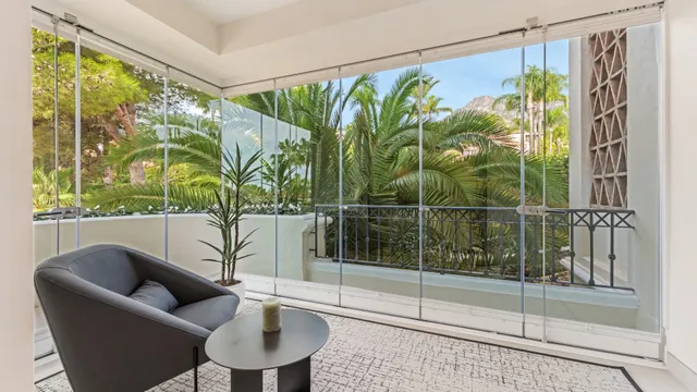 Apartamento de lujo reformado de 3 dormitorios y 2 baños con vistas al mar. Sierra Blanca — 21
