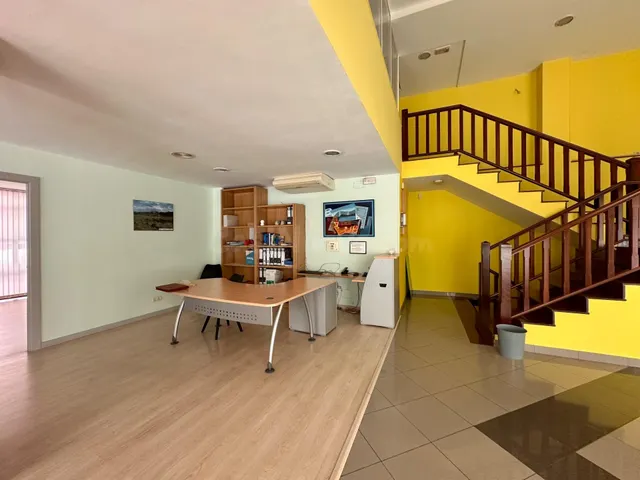 LOCAL COMERCIAL - ZONA CENTRO - foto 3