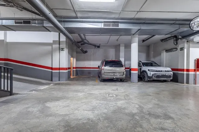 Piso con garaje, trastero y excelente ubicación en Huétor Vega — 18