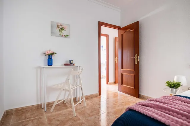 PISO DE 4 DORMITORIOS CONVERTIDO EN 2 EN PLENO CORAZÓN DE TRIANA — 22
