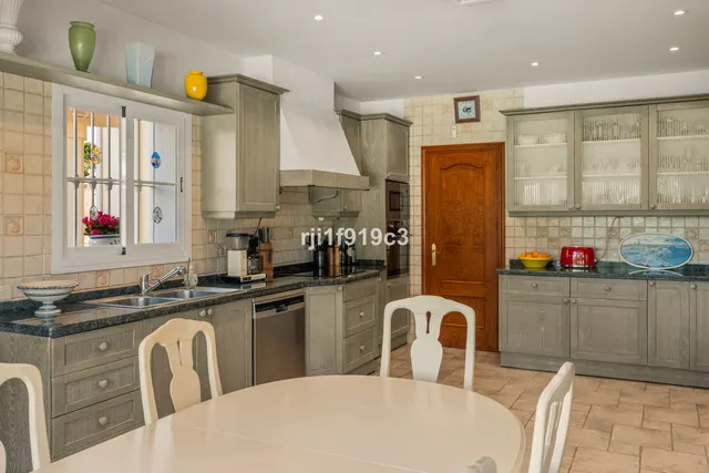 Chalet 4 habitaciones 571m² en venta - Marbella — 6