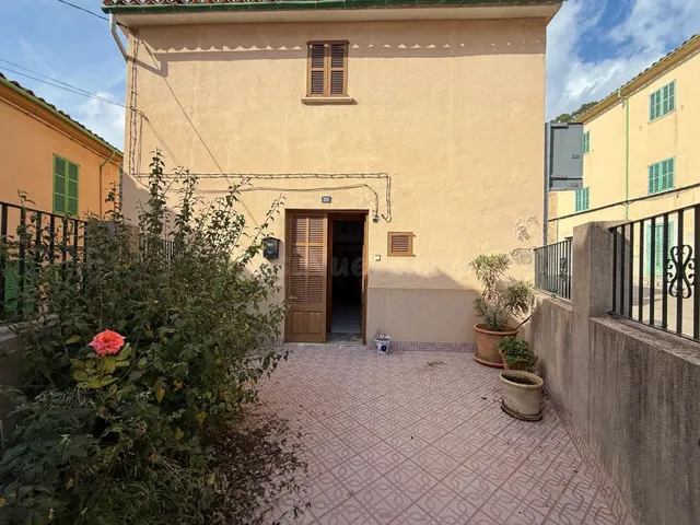 CASA DE PUEBLO EN CAIMARI
