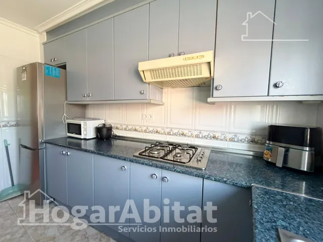Chalet con piscina, garaje, terraza y barbacoa — 12