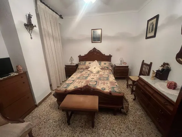CASA EN DOÑA MENCIA CON LOCAL COMERCIAL — 8