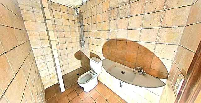 Casa adosada en Barcelona en venta - foto 2