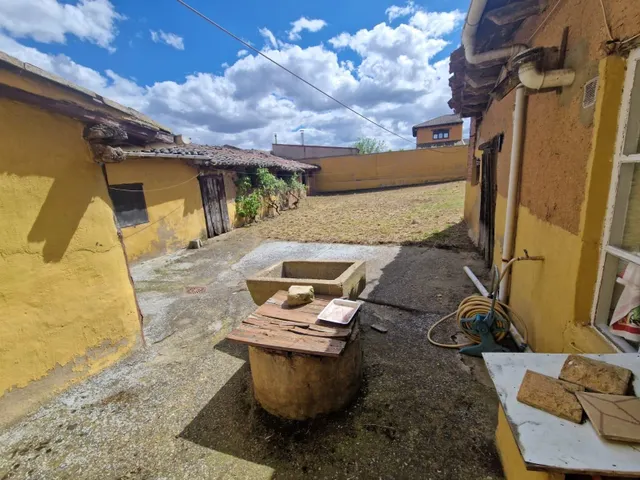 SE VENDE CASA A 2 KMS DE VALENCIA DE DON JUAN, PARCELA 479 M2, 168 M2 DE VIVIENDA. 3 habitaciones. — 11
