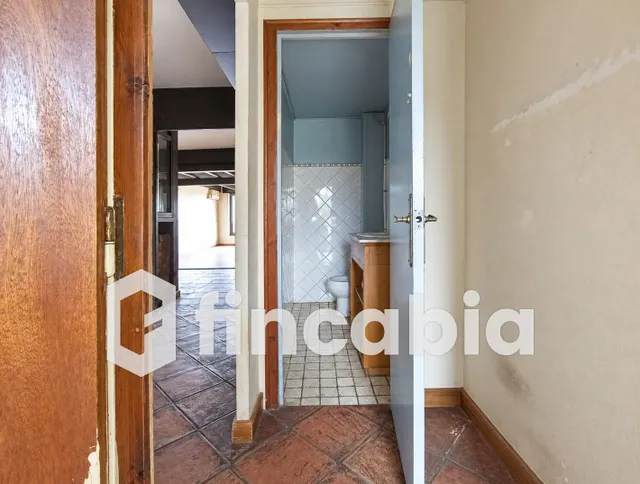 Casa para reformar con patio, balcones y local en Breda — 45