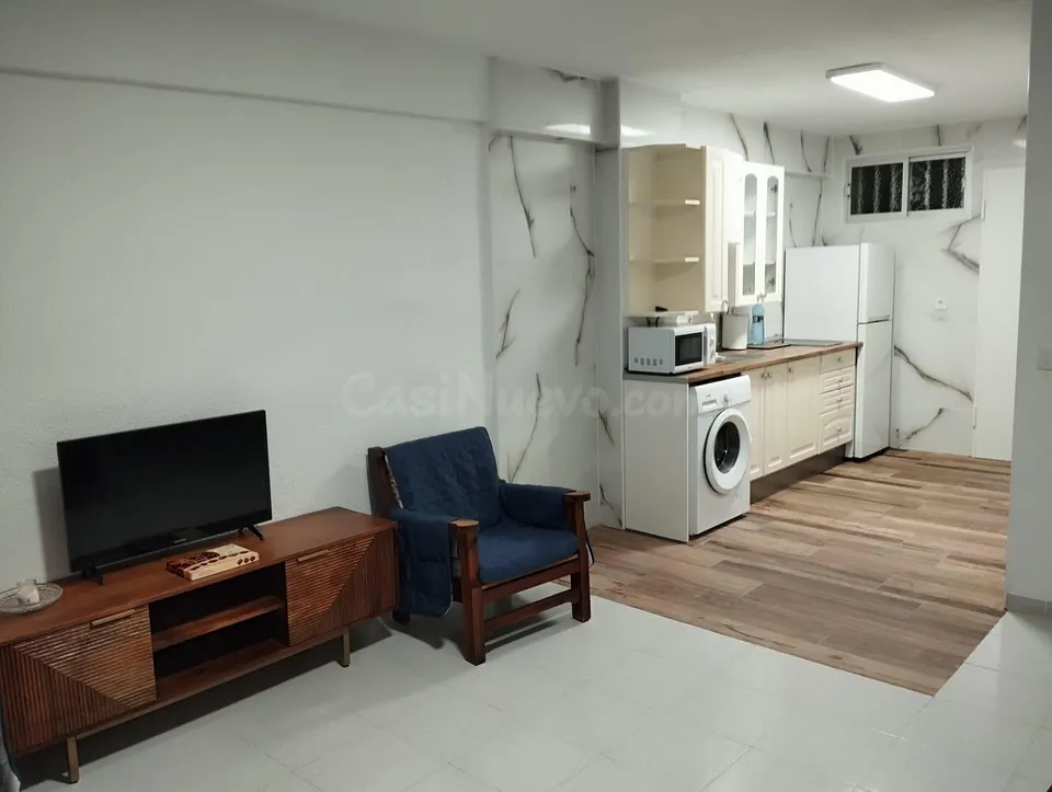 Apartamento en zona del Rincon de Loix. Reformado, 3 dormitorios, parking y piscina comunitaria.