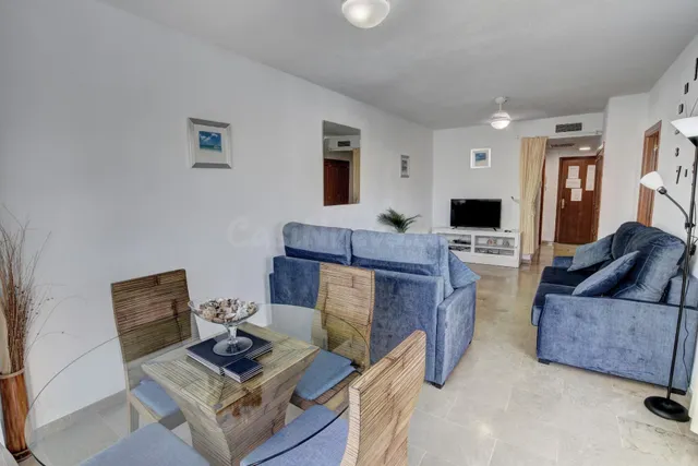 Espacioso Apartamento cerca de la Playa y Puertomarina — 10