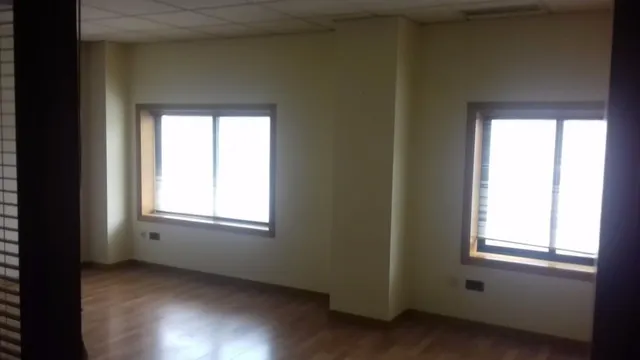 LOCAL DE OFICINAS EN AREA CENTRAL DE 874 M2 — 2