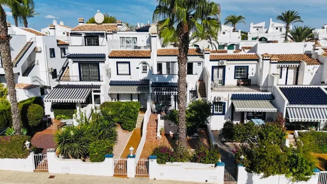 Casa 3 habitaciones 91m² en venta - Villamartín-Las Filipina