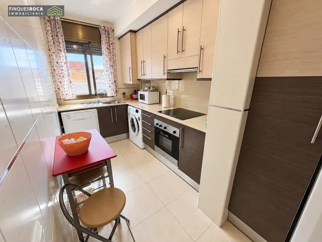 Para entrar a Vivir Piso de 3 Dormitorios, 2 Baños, Cocina Independiente, Comedor-Estar, Terraza y Piscina Comunitaria — 10