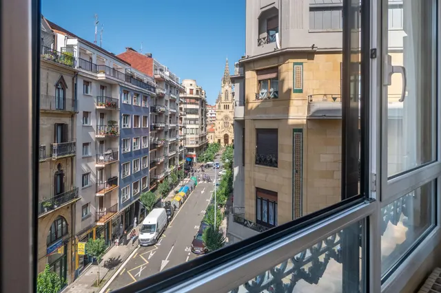 GROS. SE VENDE NUDA PROPIEDAD - foto 2
