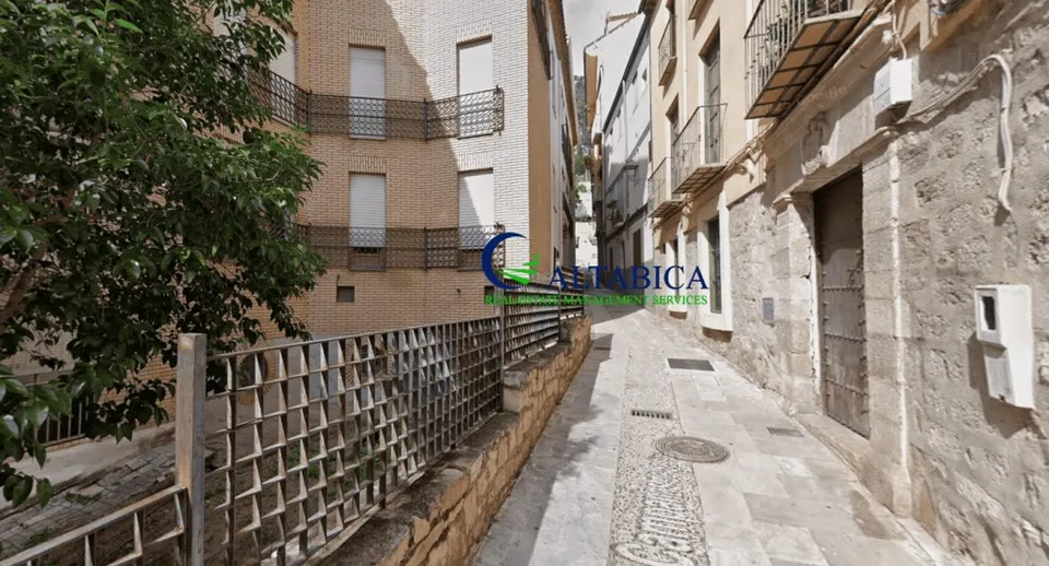 Casa-Chalet en Venta en Jaen Jaén