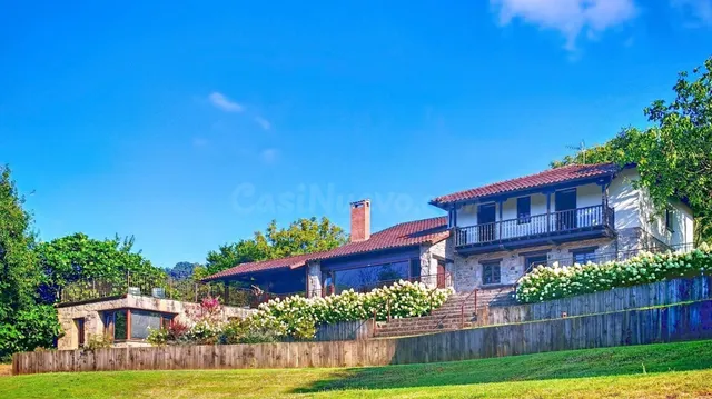 La Gualterina: una casona asturiana con alma, finca y piscin