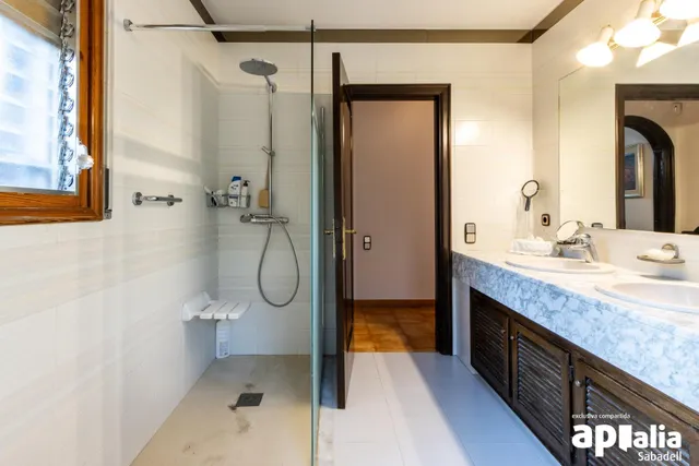 ESPECTACULAR CASA A 4 VENTS A CASTELLAR DEL VALLÈS. — 22