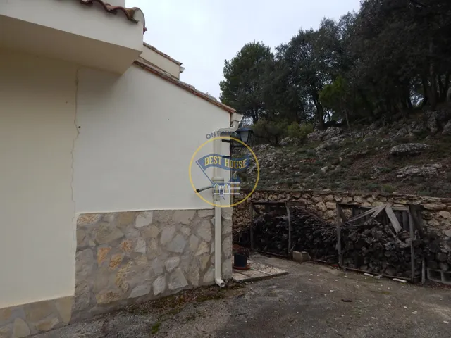 CHALET CON PISCINA Y VISTAS PRIVILEGIADAS. — 31