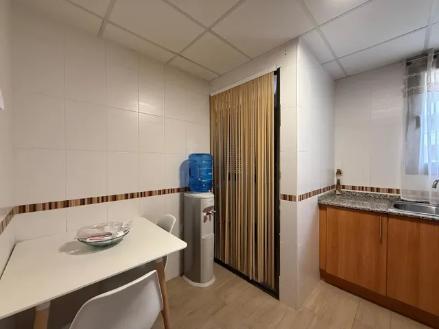 PISO DE 4 DORMITORIOS CON BALCÓN Y PATIO INTERIOR EN VENTA EN LA RÀPITA — 14