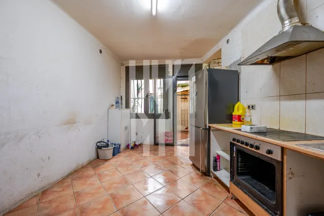 Casa con local a reformar en anglés — 41