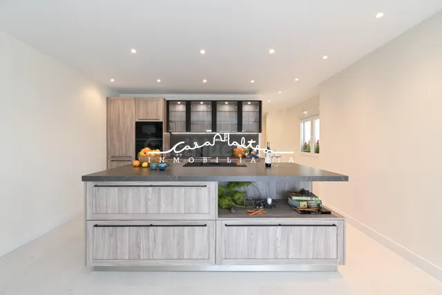 EN VENTA ÁTICO DE LUJO REFORMADO EN VILLAJOYOSA - foto 3
