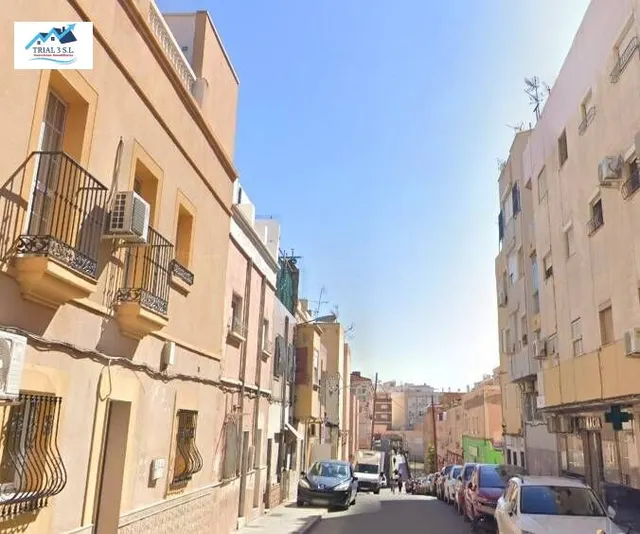Venta de Piso en Almería — 2